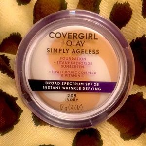 Covergirl+Olay Simply Ageless Foundation with SPF 28 205 Ivory